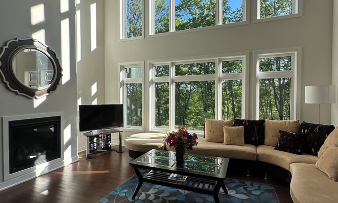 Dwight Cottage | 3000SF Modern Cottage Algonquin, Muskoka