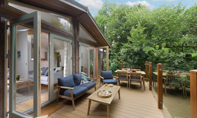 Looe Cottage | 10 STONERUSH VALLEY, family friendly, country holiday cottage in Looe