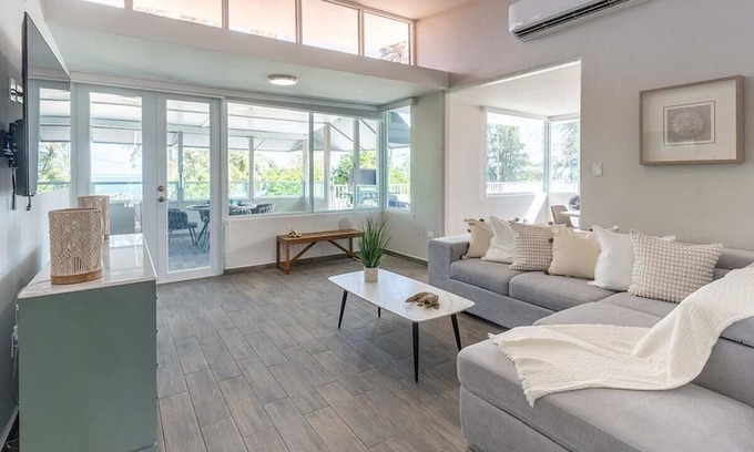 Dorado Pueblo Apartment | Beachfront Apt6 2BD/2BTH Oceanview Priv. Ter Pool