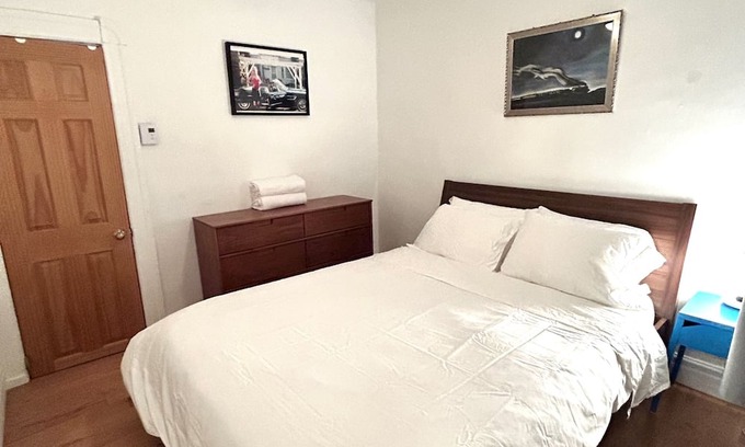 Viauville Condo | Condo Olympique MTL/Sunny condo near the Olympic stadium!