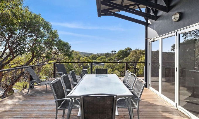Fairhaven House | Orchid Haven - Bushland Retreat for Families and Groups.