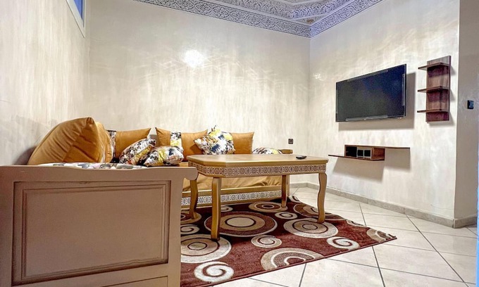 Miramar Apartment | Apparently chic and luxurious