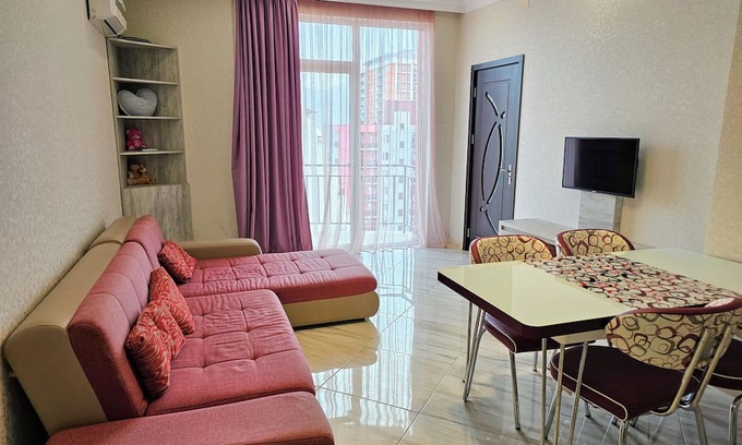 New Boulevard Apartment | Spacious 1-Bedroom Apartment 5-Min Walk to the Sea