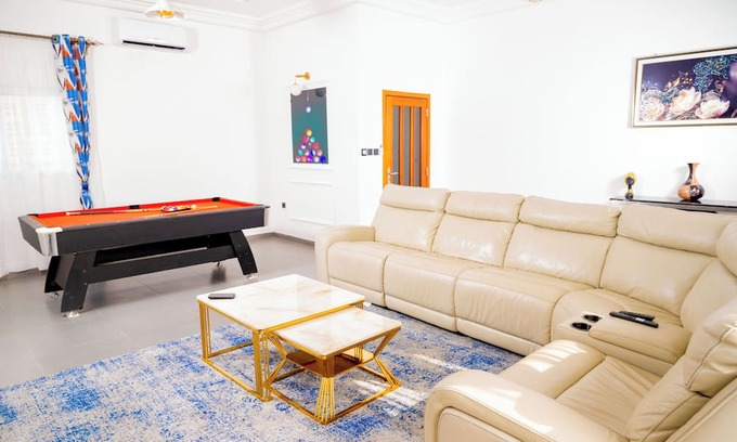 Douala Apartment | Charming 2-bedroom apartment with WiFi, AC in fabulous Douala
