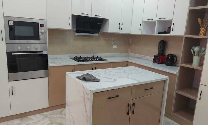Ikeja Apartment | Luxurious 3Bedroom Shonibare Estate