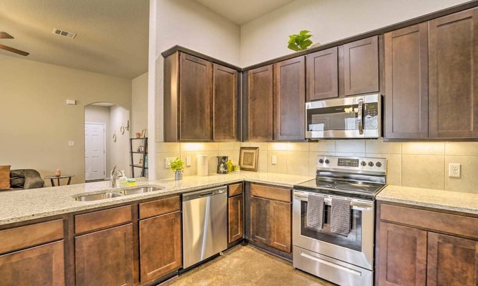 Seguin House | Lovely 3-bedroom home in Seguin