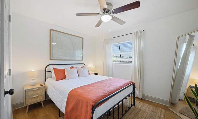 Lakeland House | Lake Hunter Cozy Cottage, Sleeps 6, centrally located