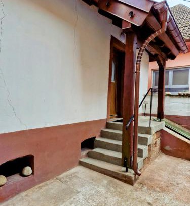 Lupstein Apartment | La petite maison