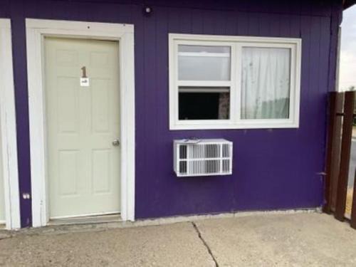 Gull Lake Hotel | Gull Lake Lodge Motel